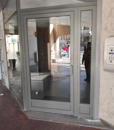 ENTRÉE IMMEUBLE SAS LYON